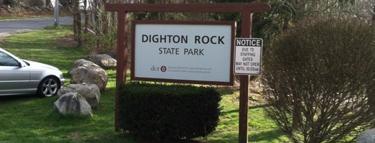 Dighton Rock Museum is one of Tempat yang Disukai Brian.