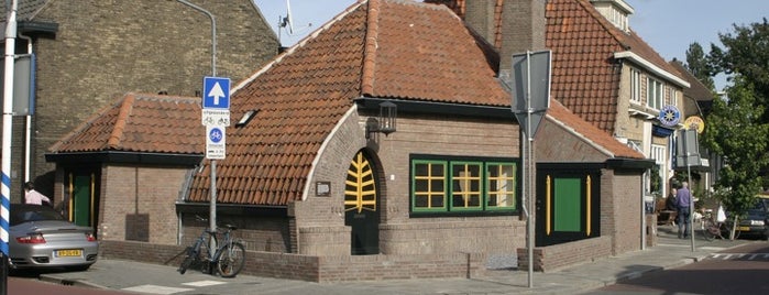 Politiepost Kleine Drift is one of Dudok in Hilversum.