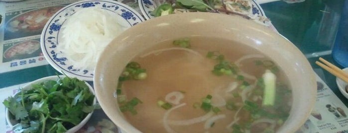 Pho 2000 is one of Samさんのお気に入りスポット.