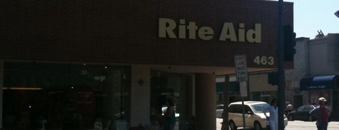 Rite Aid is one of Tempat yang Disukai Mae.