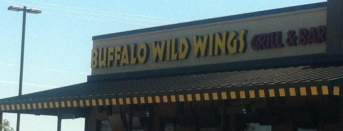 Buffalo Wild Wings is one of Posti che sono piaciuti a Estepha.