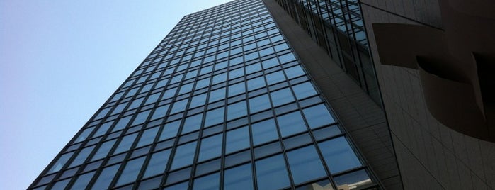 Jimbocho Mitsui Building is one of Posti che sono piaciuti a Gianni.