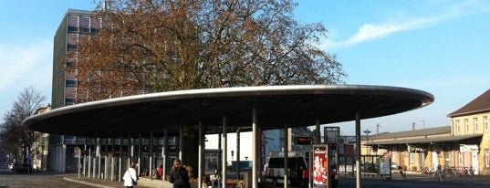 Osnabrück Hauptbahnhof is one of DB ICE-Bahnhöfe.