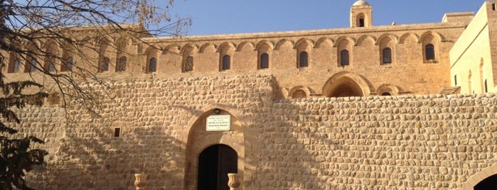 Deyrulzafaran Manastırı is one of สถานที่ที่ Umay ถูกใจ.