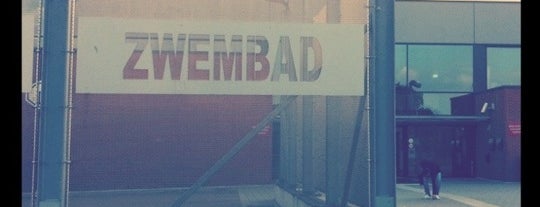 Stedelijk Zwembad is one of Posti che sono piaciuti a Hans.