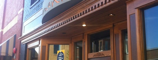 Clementine Cafe is one of Gespeicherte Orte von Megan.