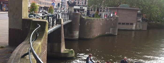 Oude Kinkerbrug (Brug 169) is one of Amsterdam bridges: count them down! ❌❌❌.