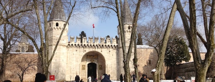 Topkapı Palace is one of Istanbul.