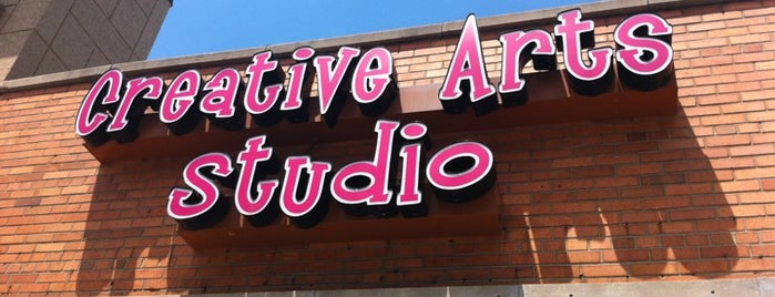 Creative Arts Studio is one of สถานที่ที่บันทึกไว้ของ Kandi.