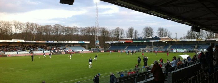 Jan Louwers Stadion is one of Locais curtidos por Ruud.