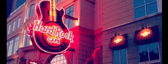 Hard Rock Cafe Niagara Falls Canada is one of สถานที่ที่ Alan ถูกใจ.