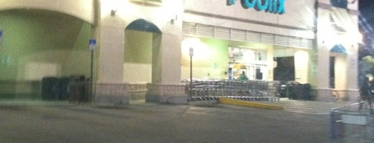 Publix is one of Locais curtidos por Lizzie.