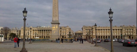Place de la Concorde is one of Filming Locations: Breathless.