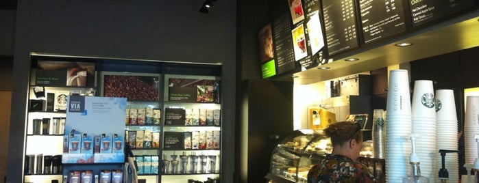 Starbucks is one of Locais salvos de Theodore.