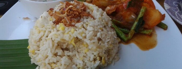 Nu'in Little Perak Cuisine is one of Best Food Corner (1) ;).