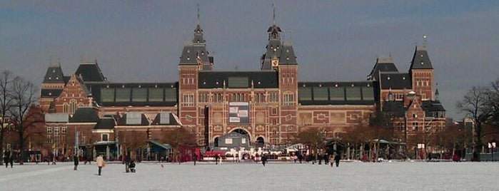 Музейная площадь is one of Must-visit Plazas in Amsterdam.