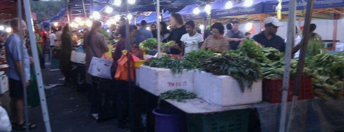 Pasar Malam Bangsar is one of Fun Map RapidKL Bangsar KJ16.