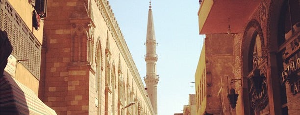 Khan Al-Khalili is one of Mona's Saved Places.