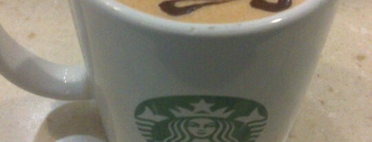 Starbucks is one of Sebastianさんのお気に入りスポット.
