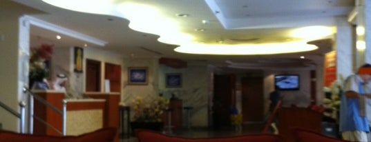 Darel Eiman Ajyad Hotel is one of Posti che sono piaciuti a The.