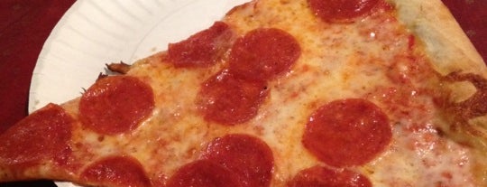 Garrett Hill Pizza is one of Ed'in Beğendiği Mekanlar.
