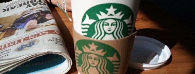 Starbucks is one of Locais curtidos por iSapien.