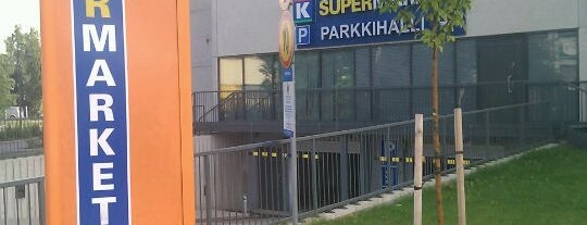 K-Supermarket is one of Tempat yang Disukai Aapo.