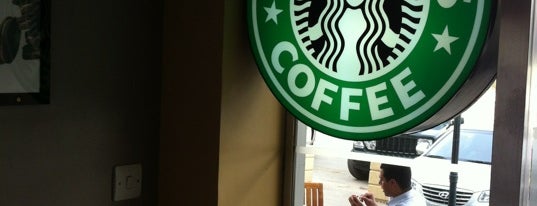 Starbucks is one of Lugares guardados de hano0o.