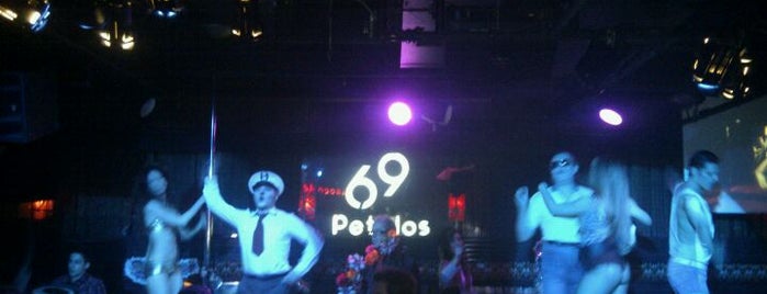 69 Pétalos is one of Madrid.