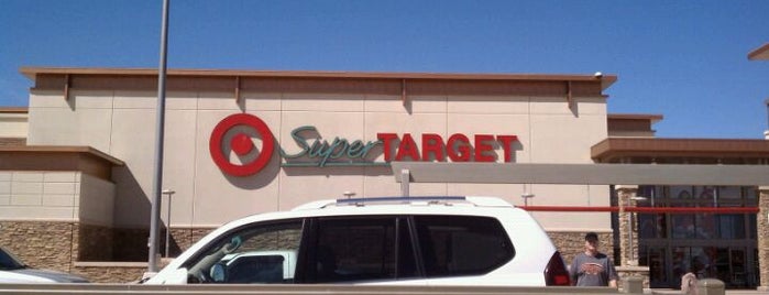 Target is one of สถานที่ที่ Stacia ถูกใจ.