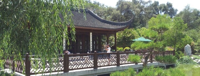 Tea House in the Chinese Garden is one of Tempat yang Disukai eric.