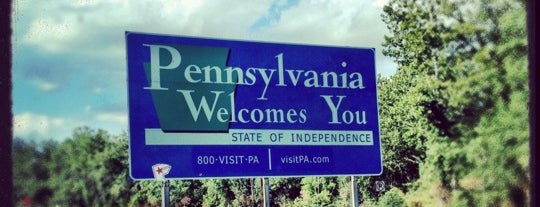 New Jersey/Pennsylvania Border is one of Johnさんのお気に入りスポット.