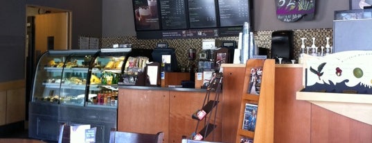 Starbucks is one of Posti che sono piaciuti a Anuar.