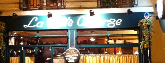 La Petite Auberge is one of Paris_hiver.