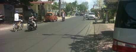 Jalan Danau Buyan is one of Jalan Denpasar & Badung.