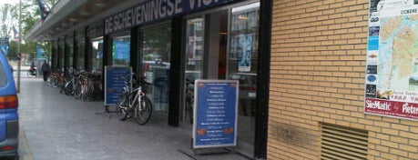Scheveningse vishandel is one of Tempat yang Disukai Louise.