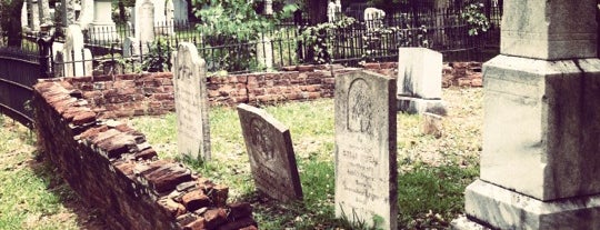 Oakwood Cemetery is one of The Daytripper's Huntsville.