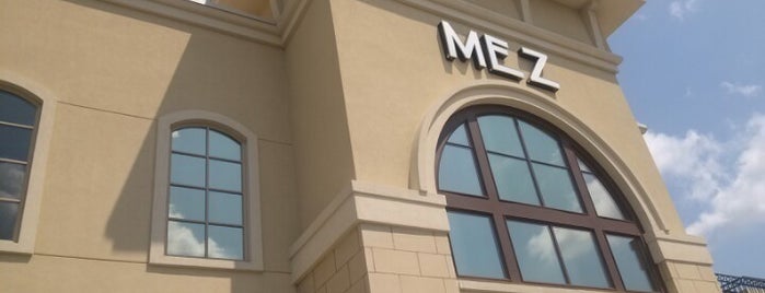 Mez Contemporary Mexican is one of สถานที่ที่ Chris ถูกใจ.