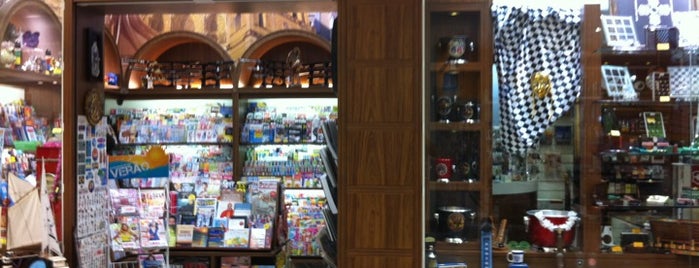 Catedral Revistas & Tabacos is one of Floripa Shopping.