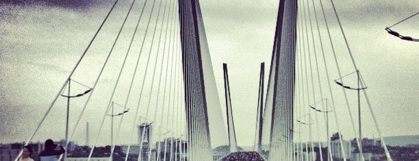 Zolotoy Bridge is one of vladivostok 2013.