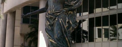 Lady Justice Statue is one of Kimmie'nin Kaydettiği Mekanlar.