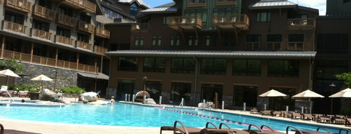 Stowe Mountain Lodge Pool is one of Locais curtidos por Matthew.