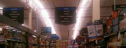 Walmart is one of Lieux qui ont plu à Irene.