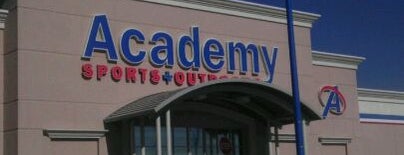 Academy Sports + Outdoors is one of Salvadorさんのお気に入りスポット.