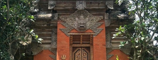 Puri Saren Ubud (Ubud Palace) is one of Убуд.