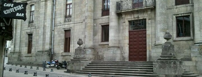 Facultade de Xeografía e Historia is one of Artistic sights in Santiago D.C.