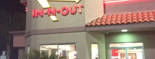 In-N-Out Burger is one of Orte, die Ashlee gefallen.