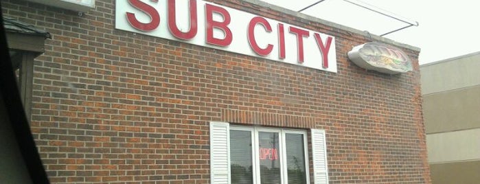 Sub City-West is one of สถานที่ที่ Curtis ถูกใจ.
