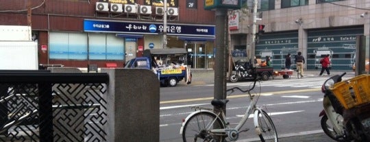 Yaksu Stn. is one of Subway Stations in Seoul(line1~4 & DX).