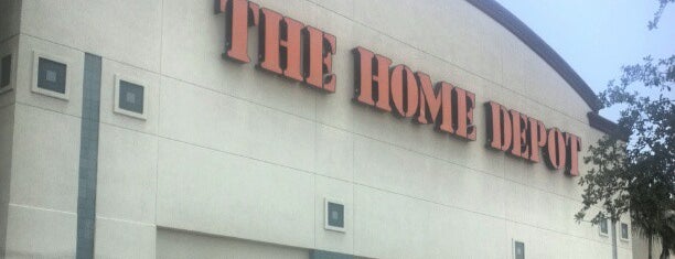 The Home Depot is one of Locais curtidos por Brad.